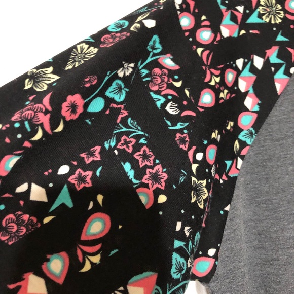 LuLaRoe Randy top - Picture 3 of 7